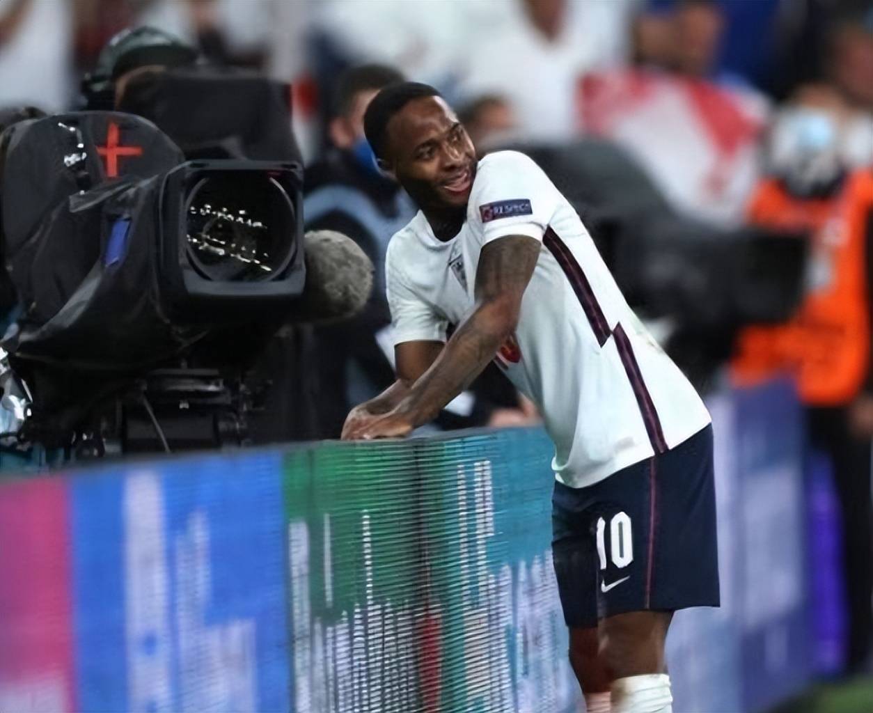 德信app下载-德国3-1战胜冰岛,丹麦惨遭英格兰逆转