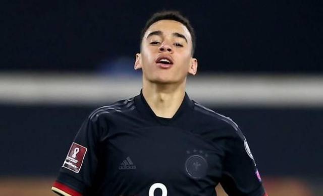 德信体育-德国队遭遇瑞士队，强强对话令人期待