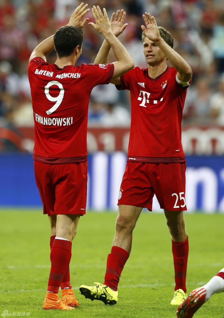 德信体育-比达尔梅开二度，拜仁轻松晋级