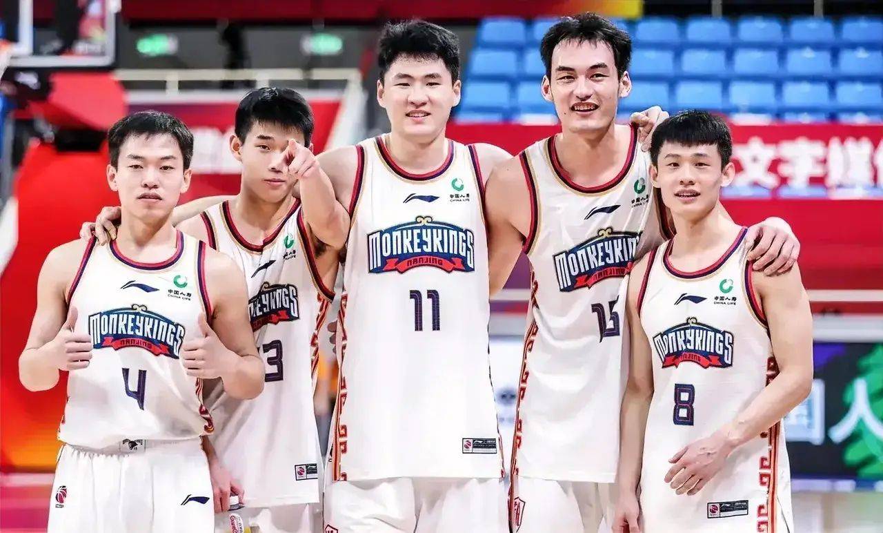 德信app下载-河南队遭遇劲敌，眼看季后赛梦想渐行渐远