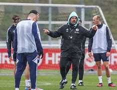 德信app-沙尔克04主场灰溜溜告负，保级压力山大