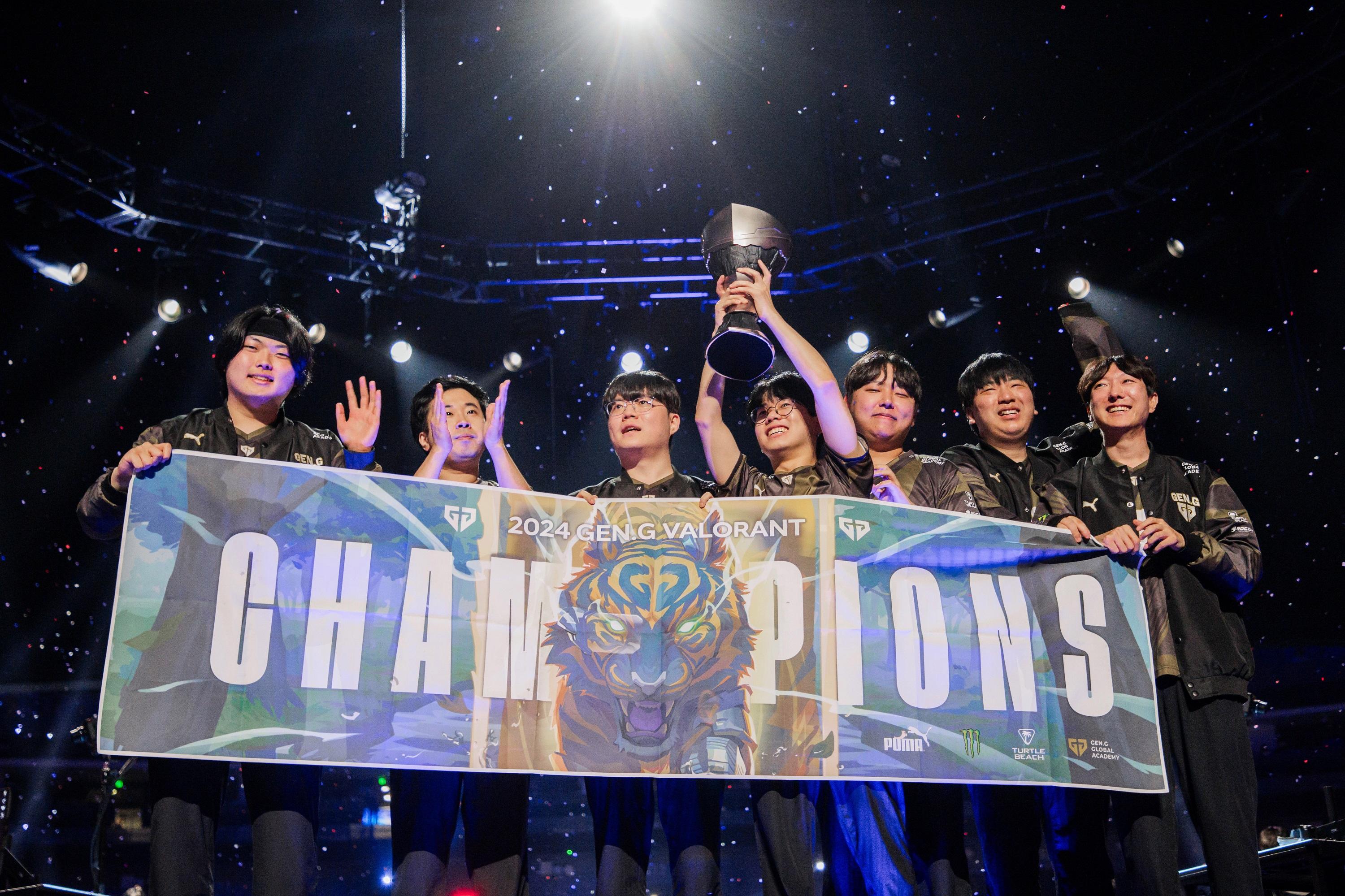 德信体育-顶尖球队在比赛中展现团队默契