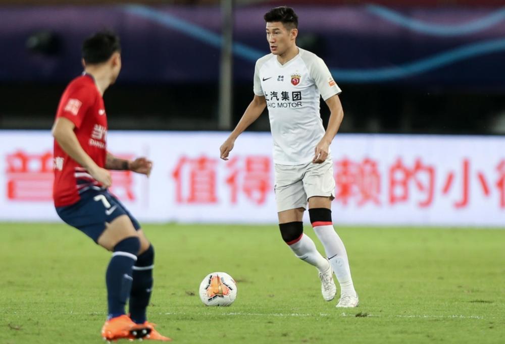 德信app-江苏苏宁客场大胜河北华夏幸福,积分赶上领先者