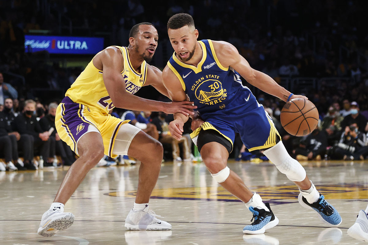 布加勒斯特客场惜败,晋级压力加大 布加勒斯特客场惜败,晋级压力加大