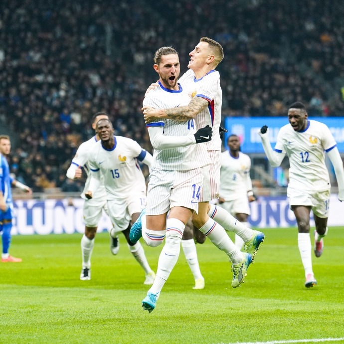 意大利队以2-1战胜法国,取得晋级资格 意大利队以2-1战胜法国,取得晋级资格