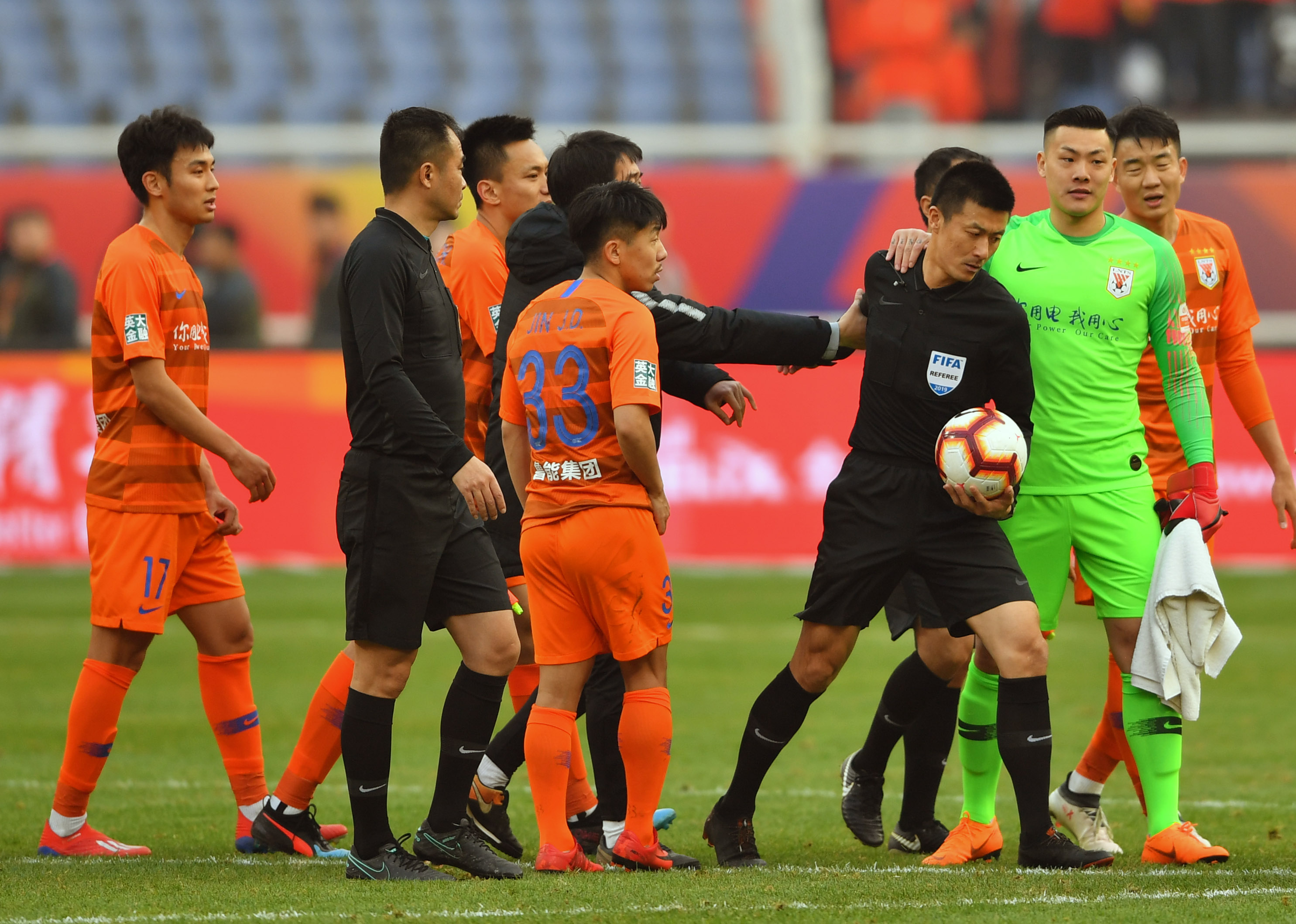 德信官网下载-山东鲁能主场战平劲敌，继续保持不败记录