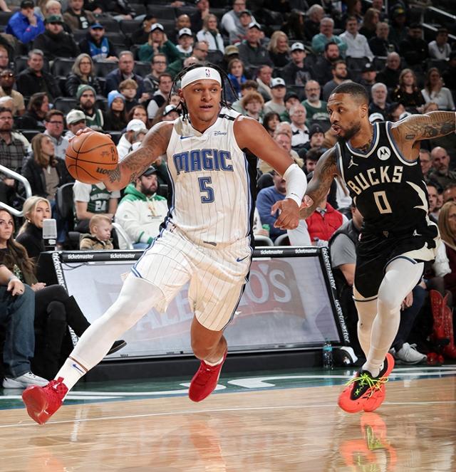 德信app下载-多伦多猛龙主场大胜密尔沃基雄鹿，东部第四