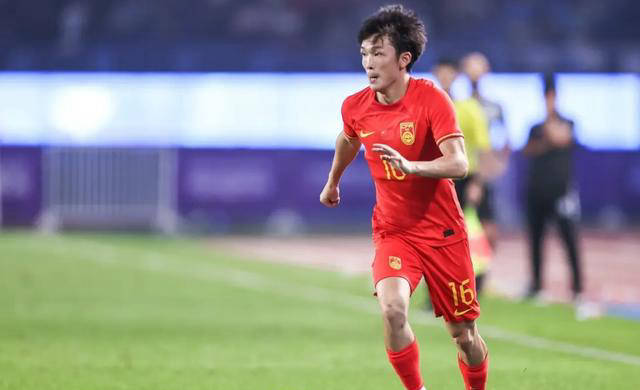 上港攻守平衡取胜,继续保持领先优势 上港攻守平衡取胜,继续保持领先优势