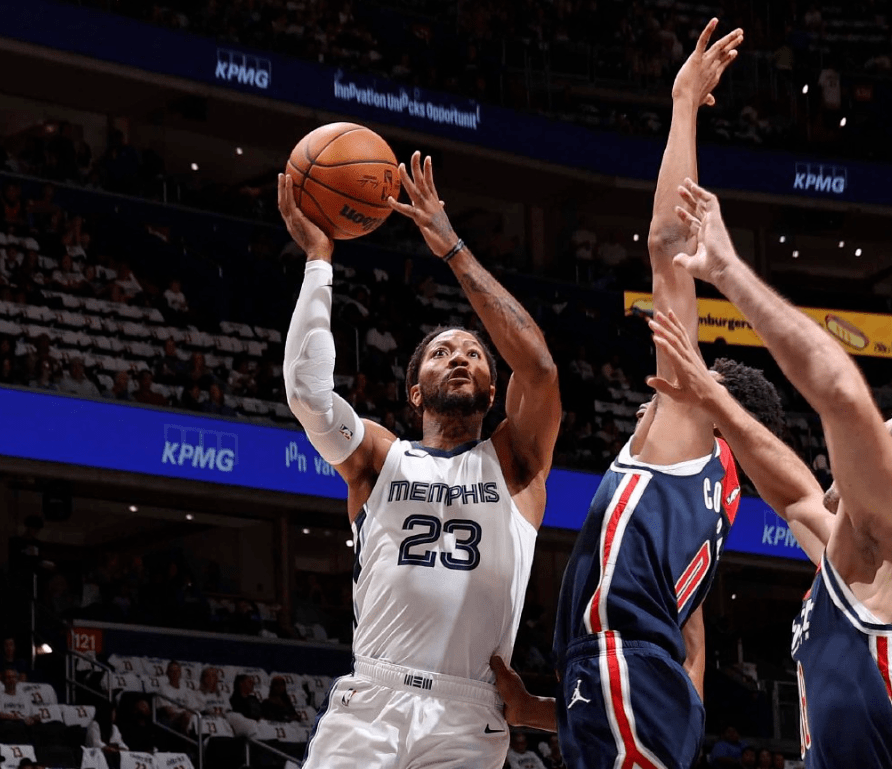 罗斯引领尼克斯，客场击败爵士登顶西部