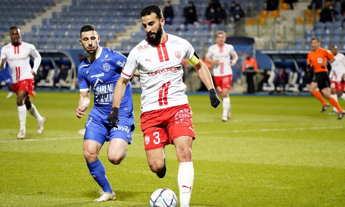 德信app下载-波尔多主场不敌雅典，保级前景严峻