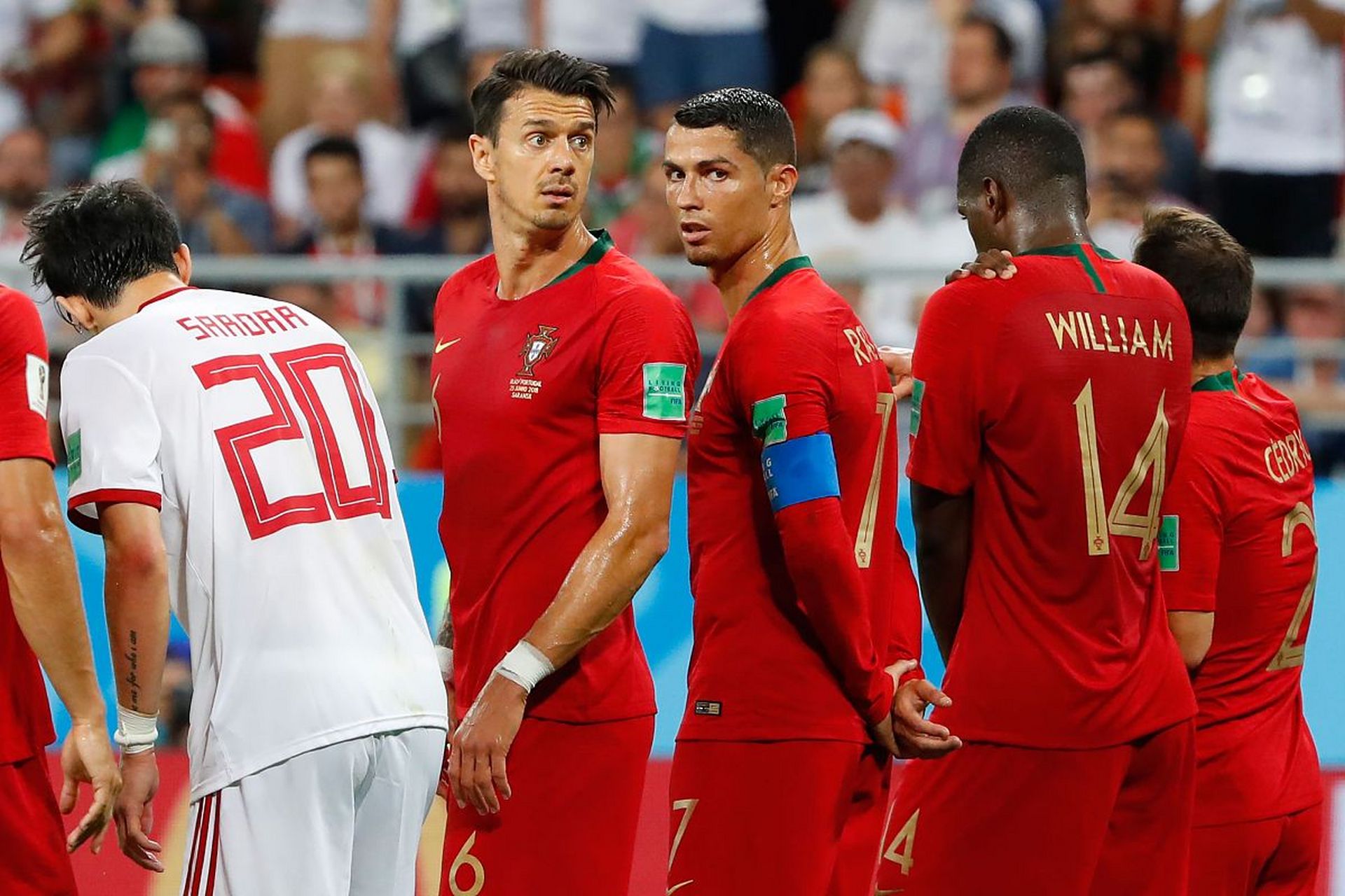 德信app-篮球联赛中一支球队意外取得胜利惊喜？