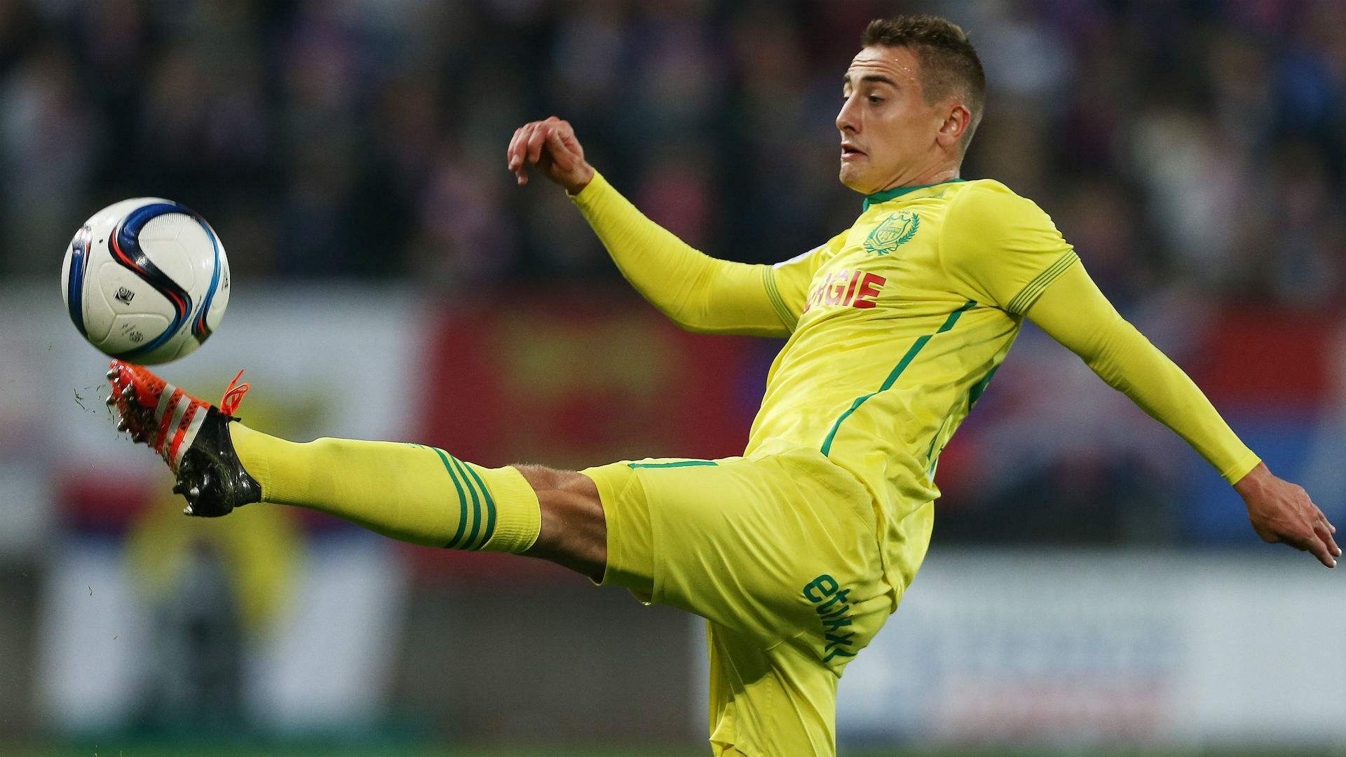 德信app下载-第戎主场不敌昂热，降级压力增大