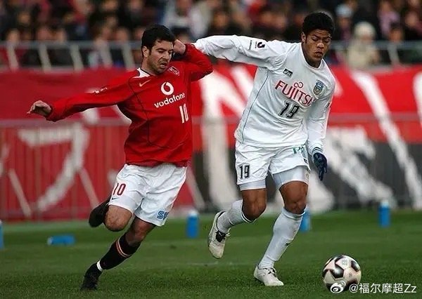 德信体育app下载-前锋球员在场上表现出色，带领球队获胜