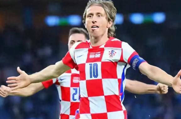 德信官网下载-意大利联赛客场逆袭晋级，成功晋级淘汰赛