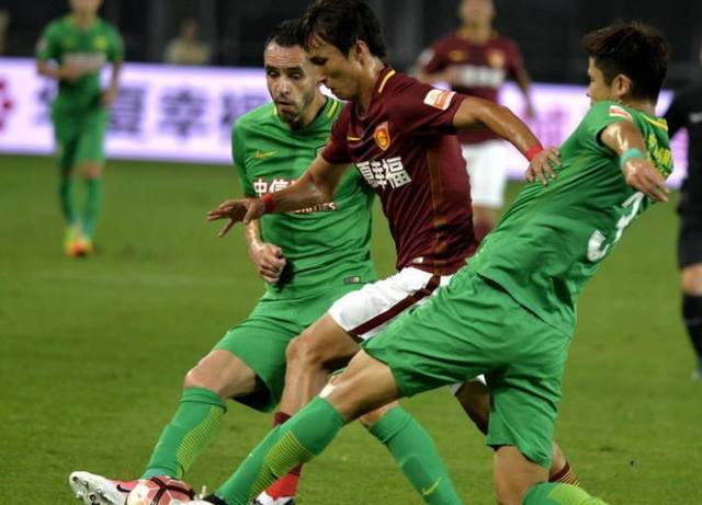 德信app-摩纳哥主帅施密特提前下课重组球队战术