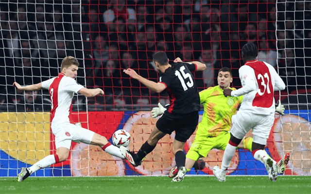 德信体育app下载-阿贾克斯逆转对手，晋级后16强关键一战