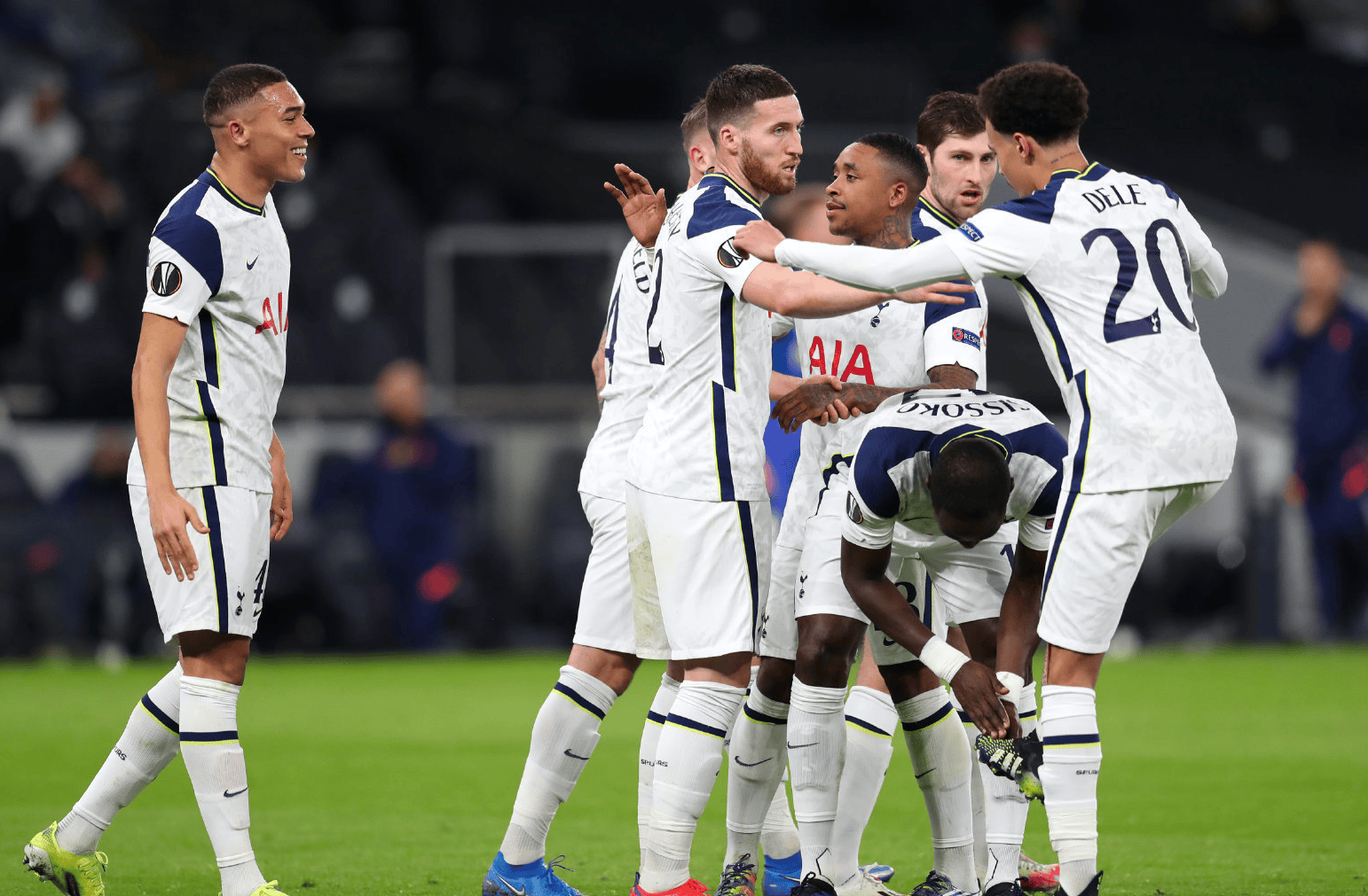 热那亚惜败乌迪内斯，全队拼搏不懈