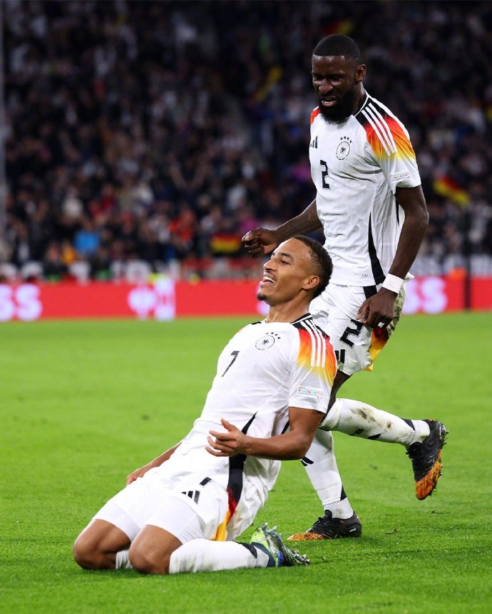 德信体育-荷兰国家队斩获三分，欧预赛势头迅猛