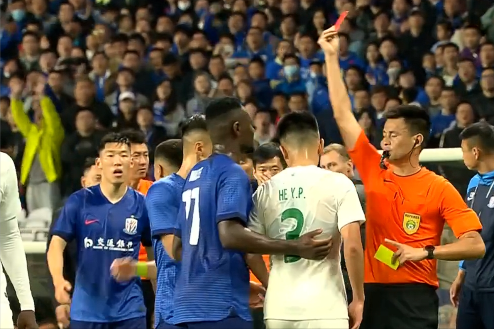 德信官网下载-重庆斯威客场不敌北京国安，战绩略显不佳