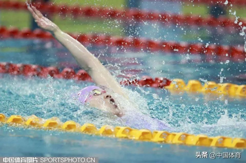 德信官网下载-游泳银牌夺得，泳坛新星崭露头角