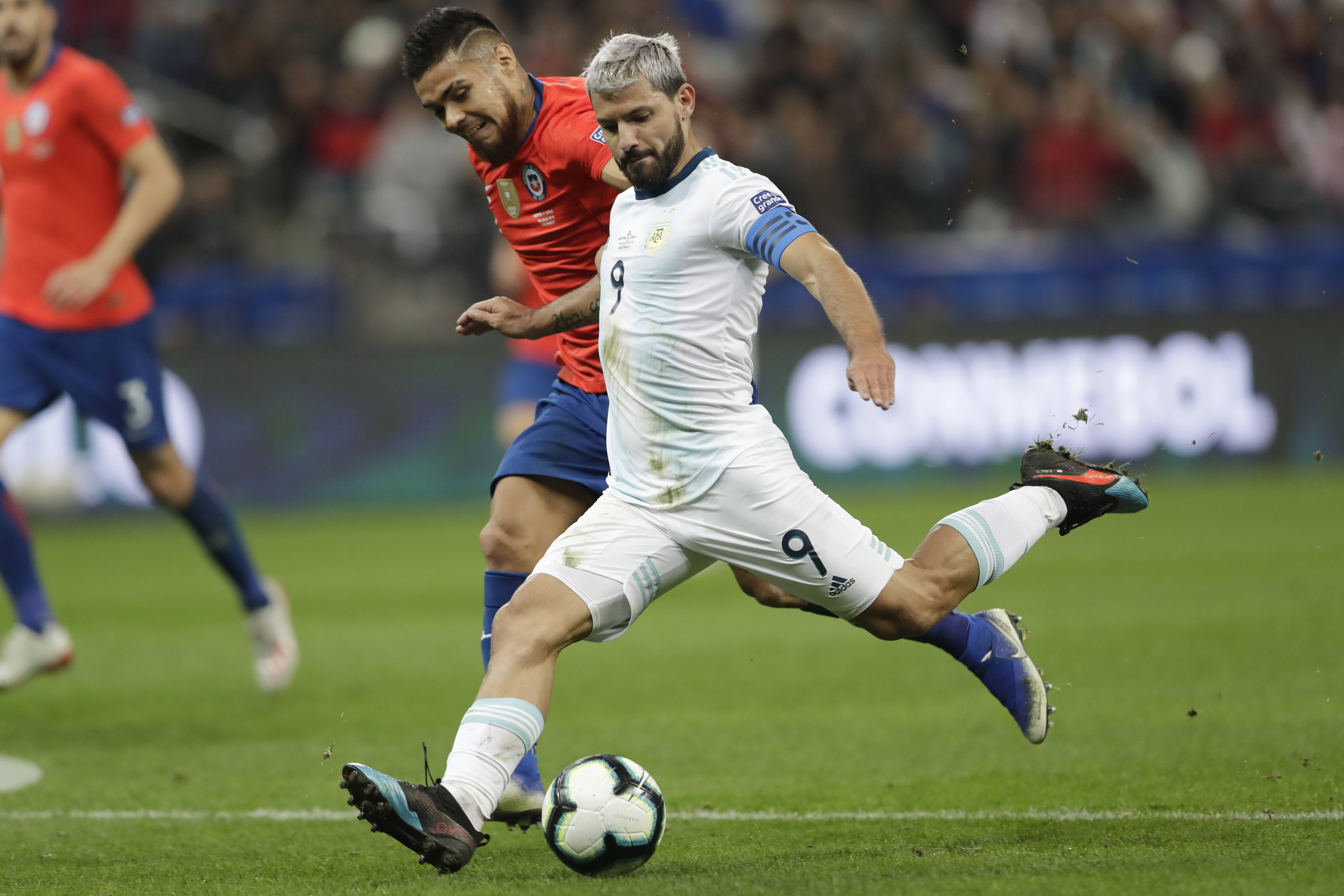 哥伦比亚队胜出乌拉圭，取得关键胜利