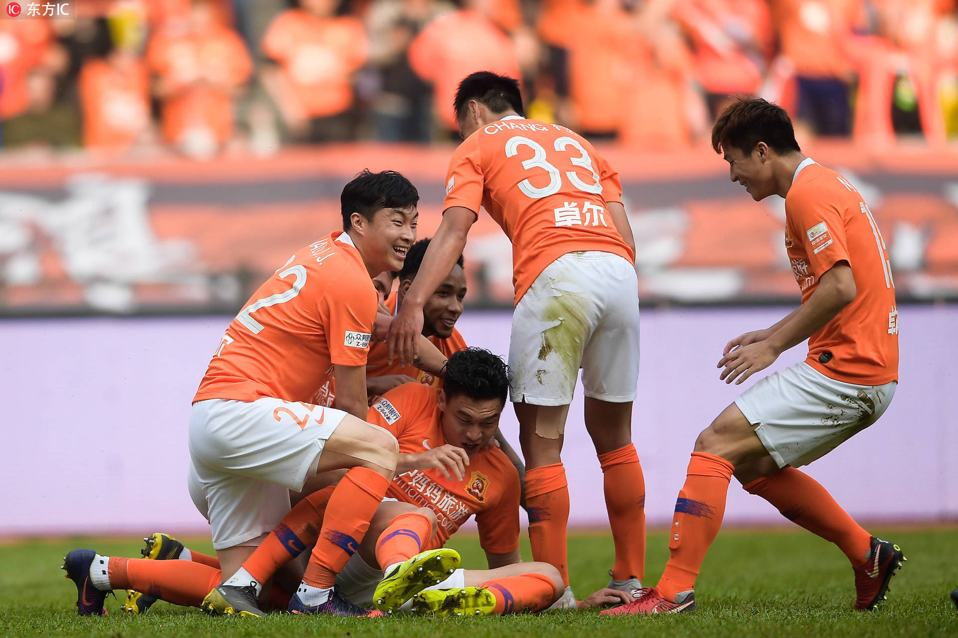 德信app下载-青岛黄海队员状态火热，连胜中超豪门