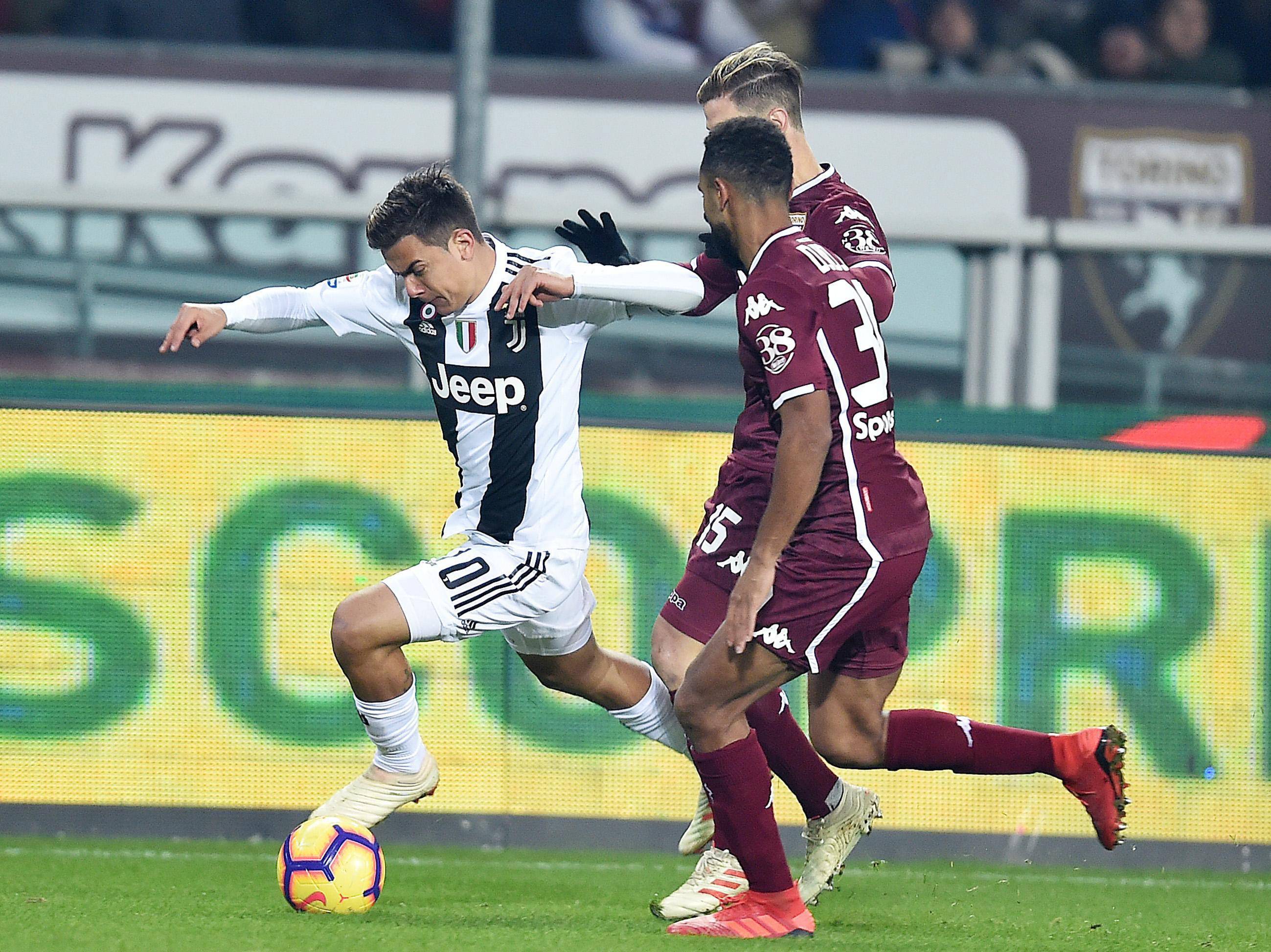 德信app下载-尤文图斯门将扑救精彩，关键时刻决定比赛走向