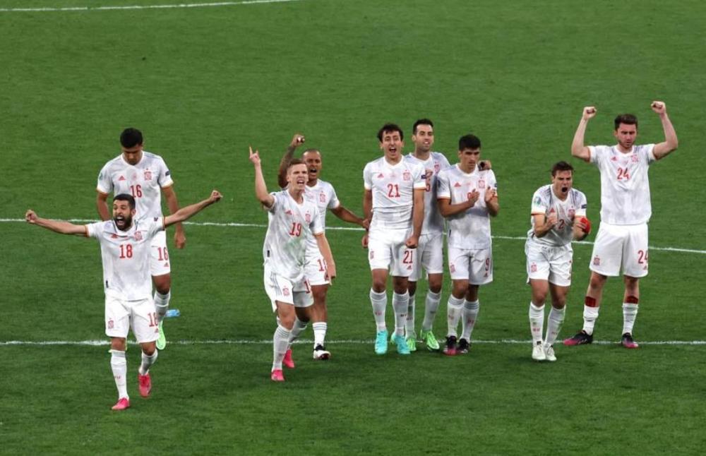 德信官网下载-意大利击败对手晋级四强，新一轮较量即将展开