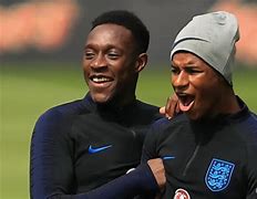 落魄不堪!达伦主教练调整错失,平分秋色 落魄不堪!达伦主教练调整错失,平分秋色