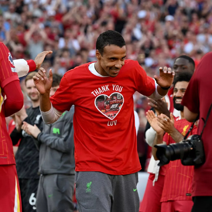 德信app-沙尔克04主场战胜对手,获得关键胜利