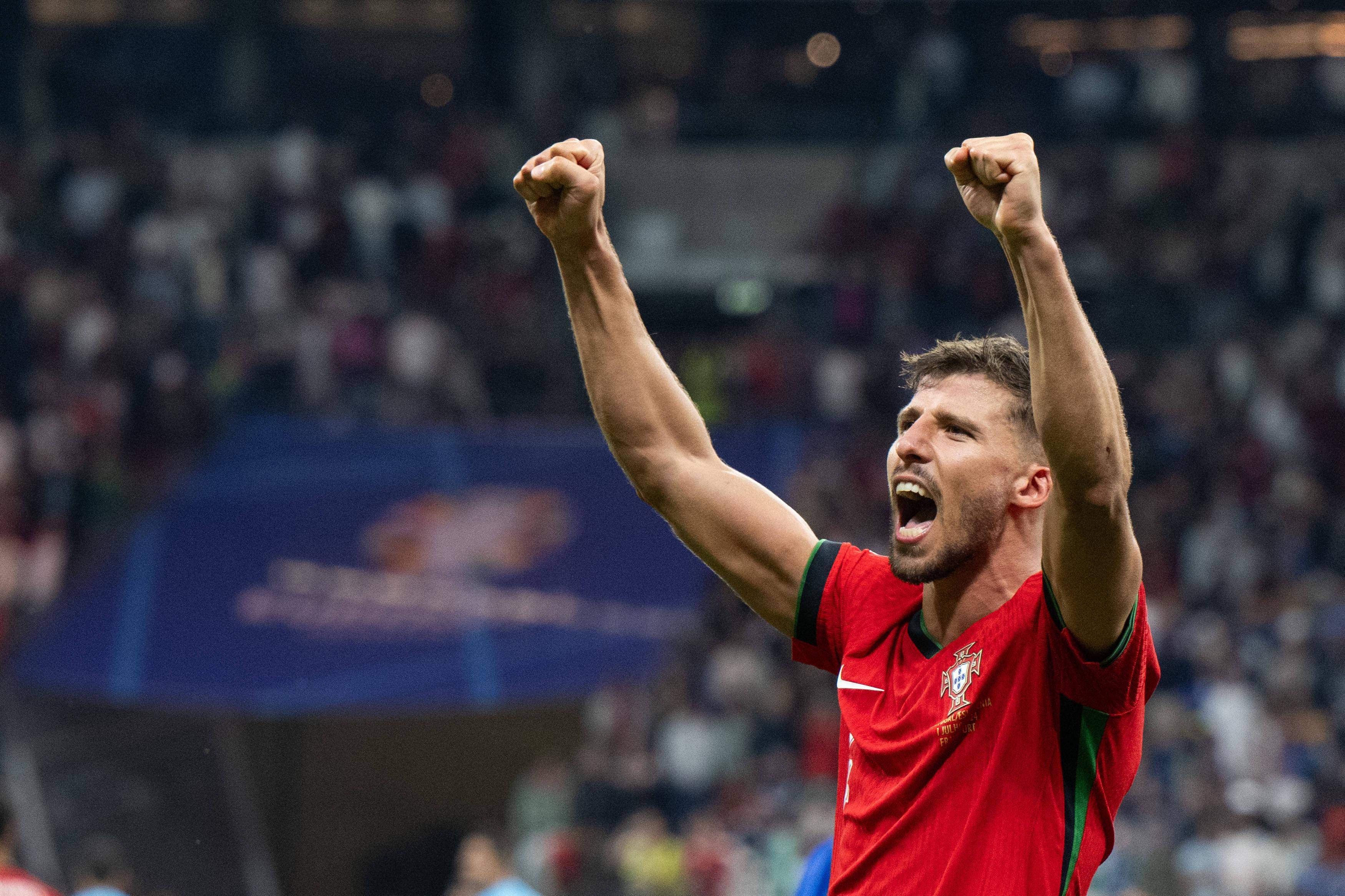 德信app-葡萄牙队欧预赛大胜克罗地亚，士气高昂