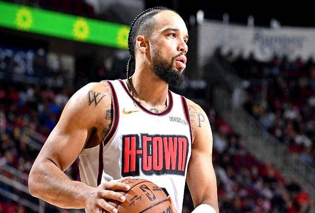 德信体育app下载-雄鹿队遭遇惨败，主力球员失常