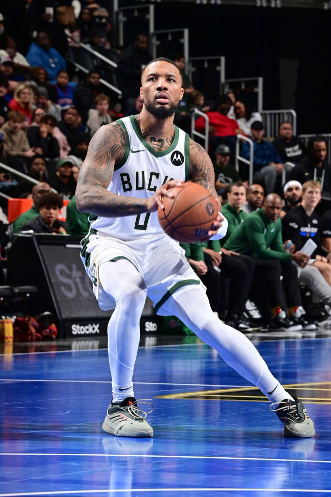 雄鹿队遭遇惨败,主力球员失常 雄鹿队遭遇惨败,主力球员失常