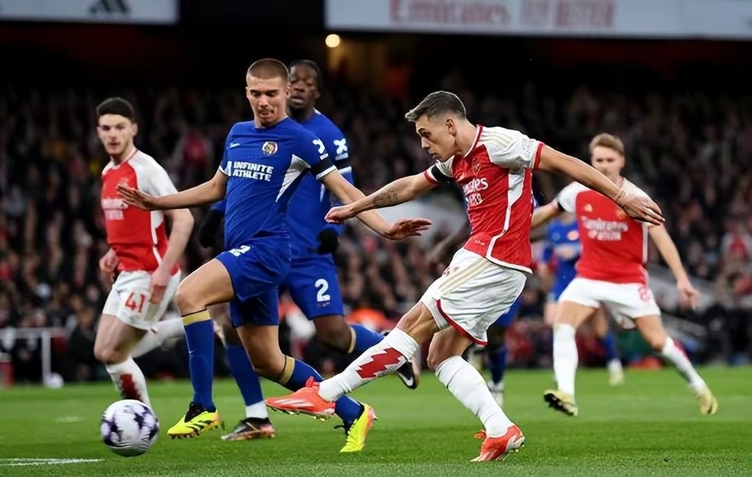 德信app下载-阿森纳客场大胜布莱顿，保住欧洲联赛位置