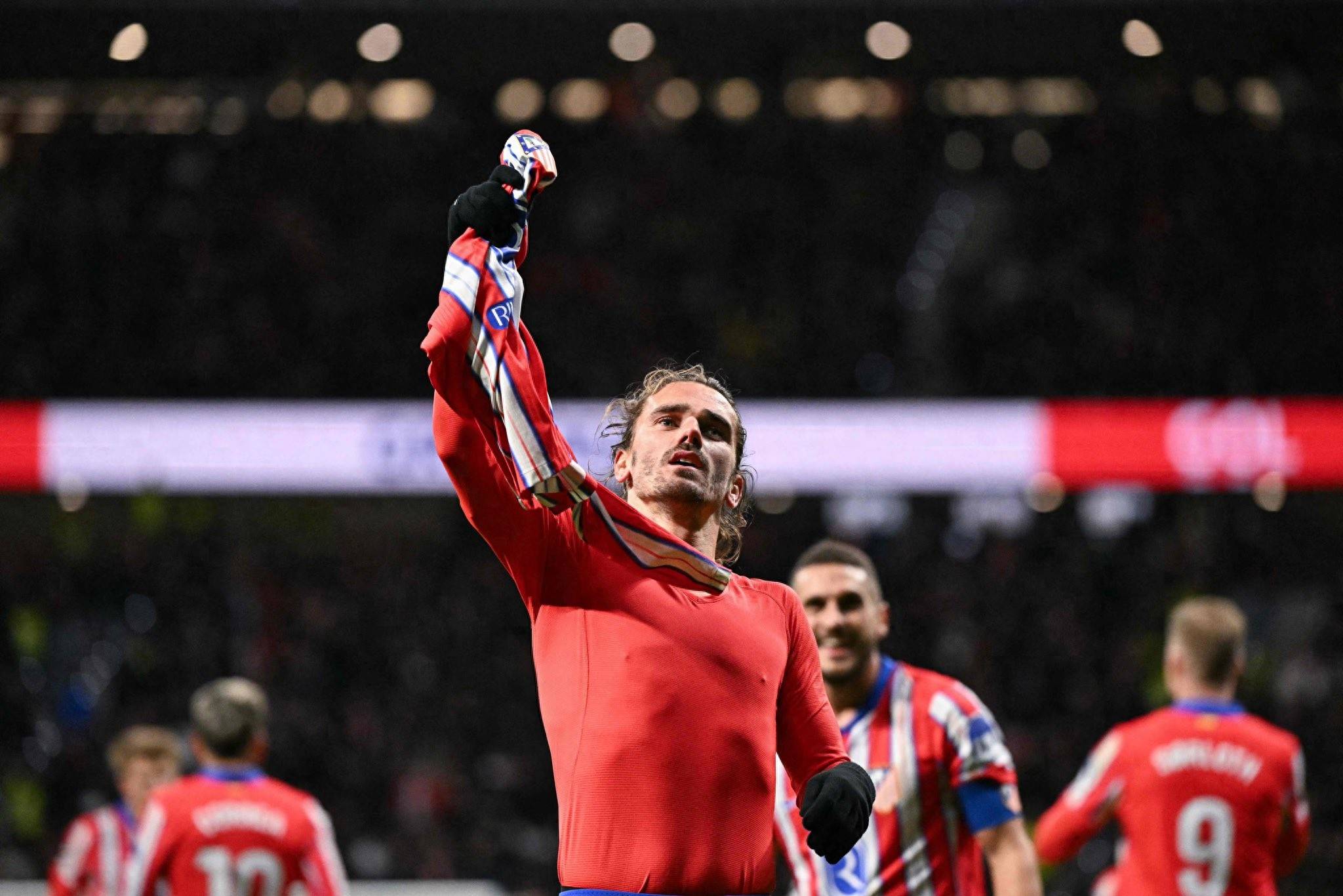 德信体育-瑞士新秀崭露头角，匈牙利抢得宝贵三分