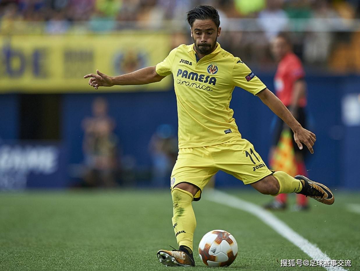 比利亚雷亚尔豪取胜果，继续领跑联赛积分榜