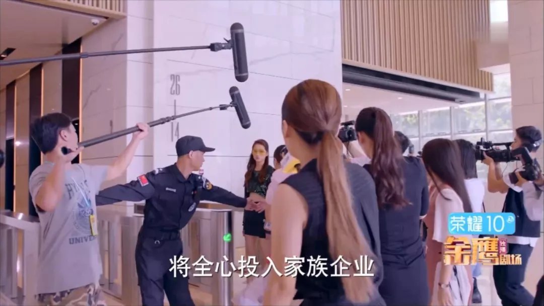 德信体育-惊险刺激的比赛场面牢牢抓住观众的心