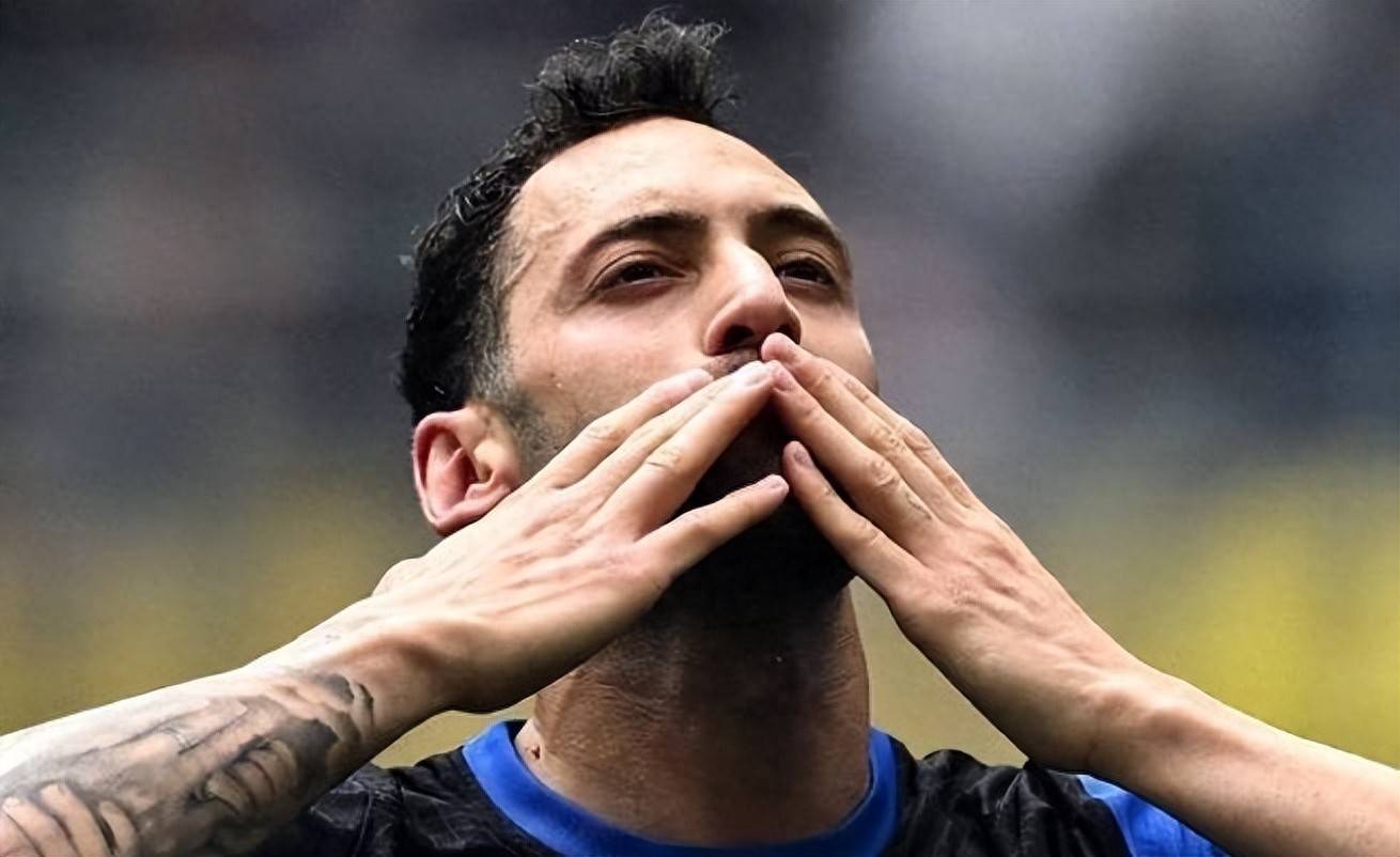 德信app-意甲冠军惨败，晋级难关在即