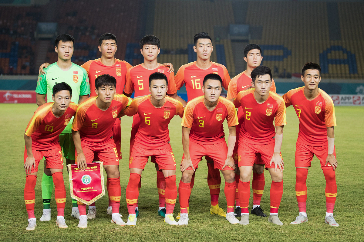 德信官网下载-热血沸腾！球员们身心投入比赛