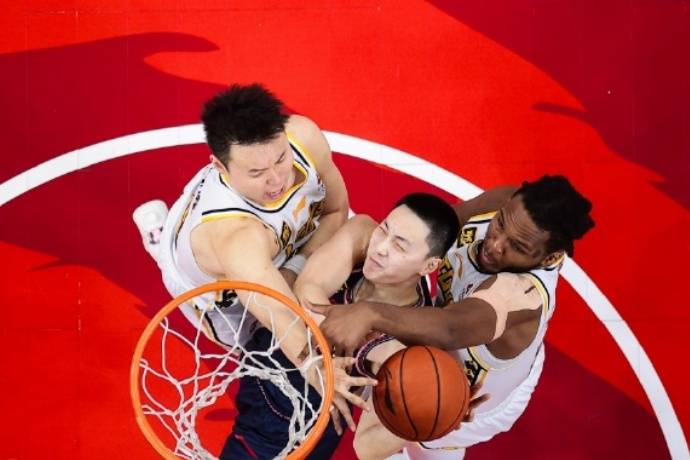 德信官网下载-涅伦堡联手对抗，力克对手取得胜利