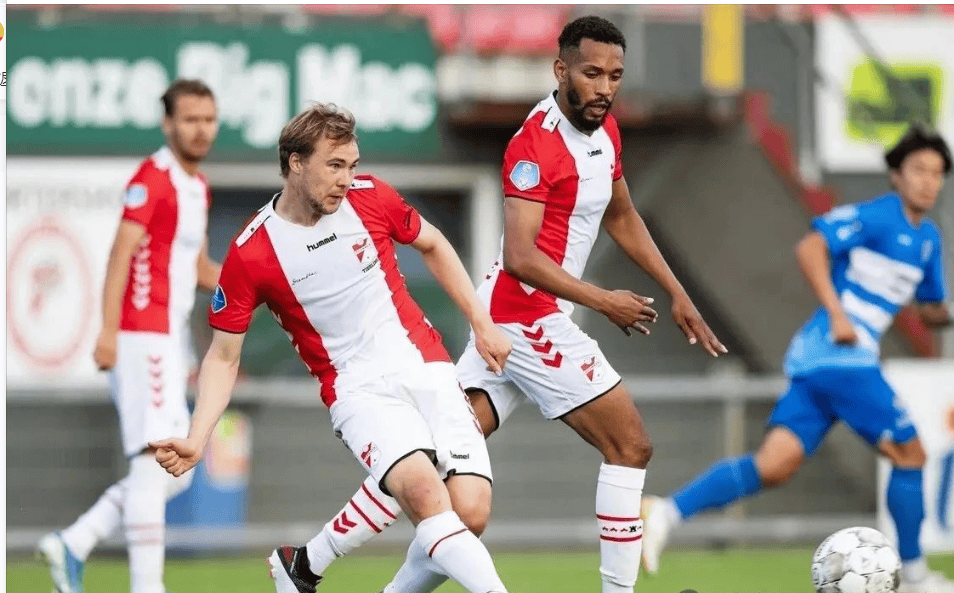 阿贾克斯主场胜格拉茨，小组出线形势难凭感