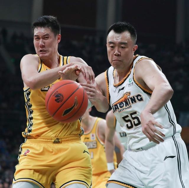 德信app-广西队迎战辽宁队，努力突破困境