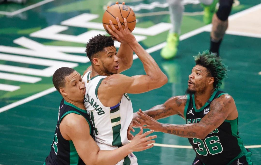 德信app-凯尔特人客场逆转雄鹿，取得五连胜