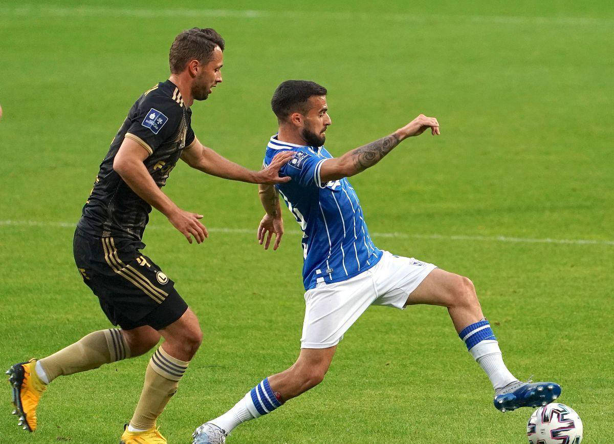 德信体育app下载-法兰克福面对强敌，难以阻止对手得分