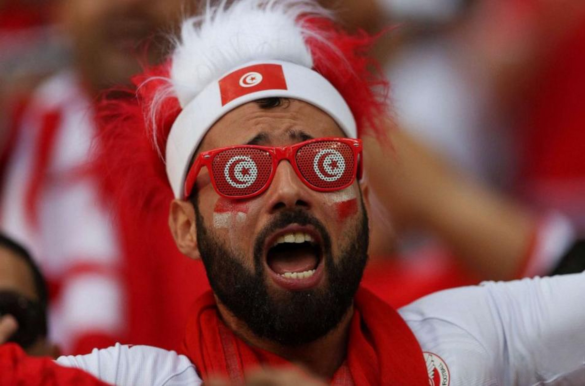 德信体育-世界杯比赛重燃激情，球迷沸腾欢呼