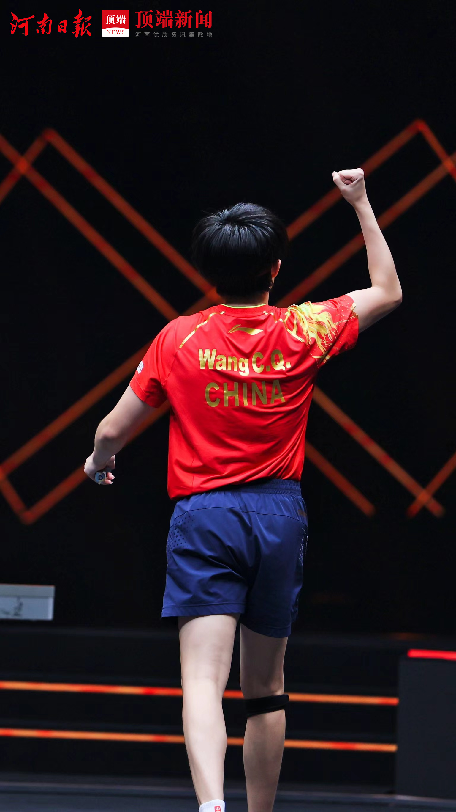 精彩瞬间回放：球员们的激情拼搏