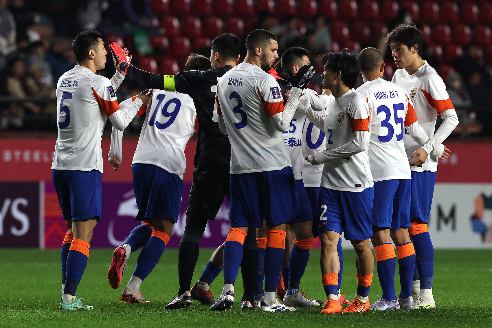 乌克兰取胜，保住希望晋级欧洲杯16强