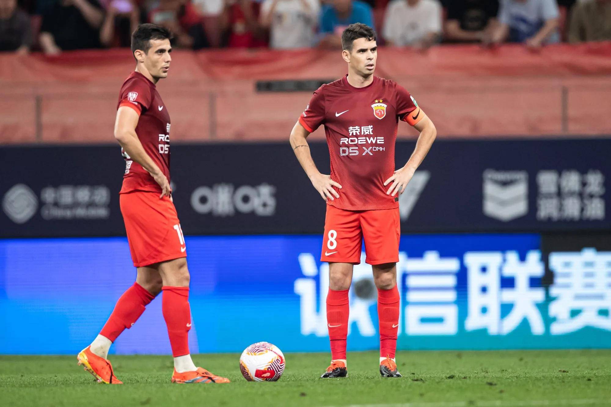 亚冠巅峰对决:上海上港迎战墨尔本胜利 亚冠巅峰对决:上海上港迎战墨尔本胜利