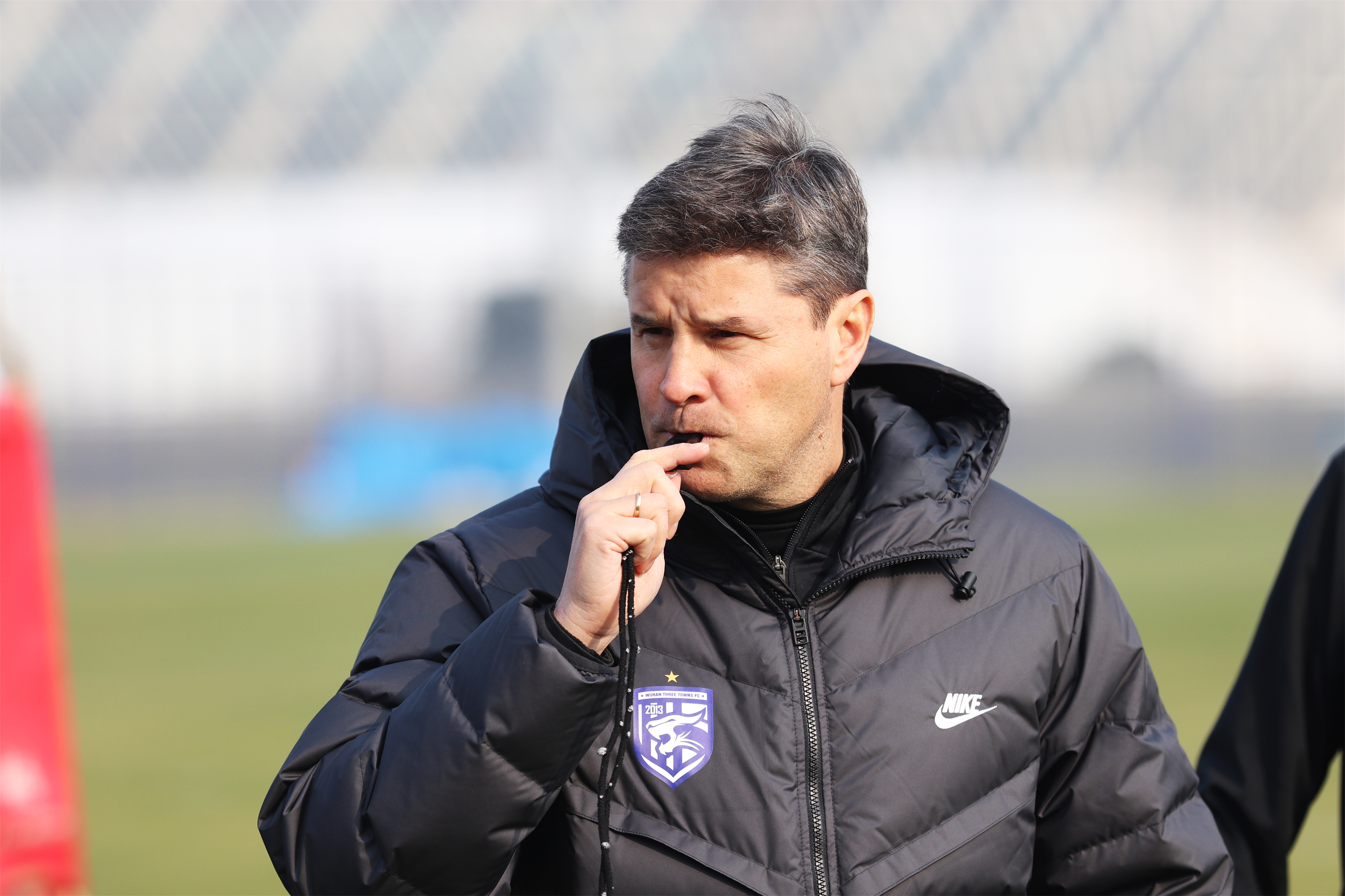 青岛中能球队面临换帅，球员备战积极