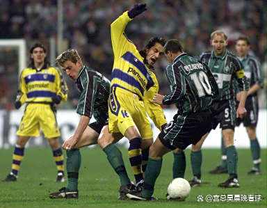 德信app下载-帕尔马客场逼平乌迪内斯，克服困境